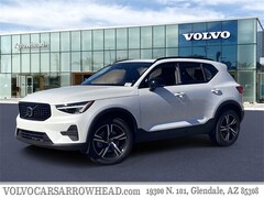 2026 Volvo XC40 B4 Core SUV