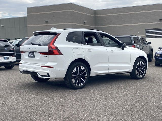 2026 Volvo XC60 Plus - Photo 7