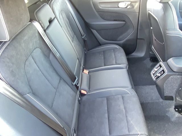 2026 Volvo XC40 Ultra - Photo 14