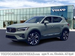 2025 Volvo XC40 B5 Ultra Bright Theme SUV