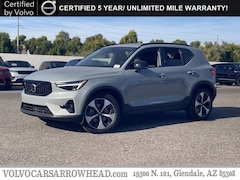 2025 Volvo XC40 B5 Plus Dark Theme SUV