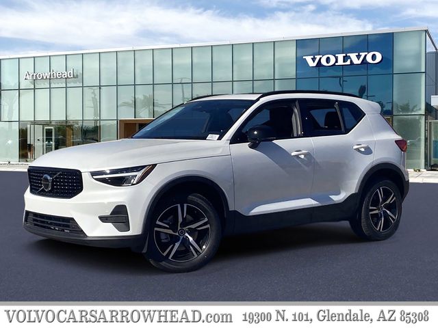 2026 Volvo XC40 B4 Core Dark FWD's photo