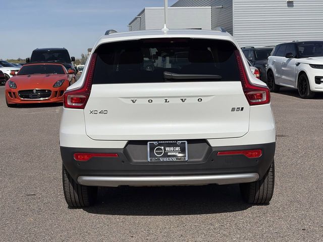 2025 Volvo XC40 Plus - Photo 8
