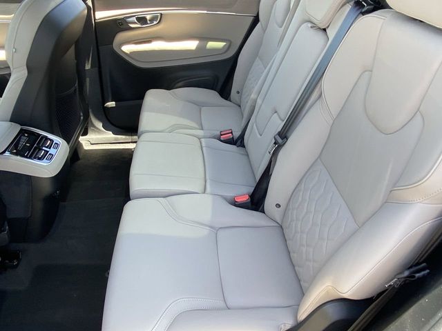 2026 Volvo XC90 Plus - Photo 18