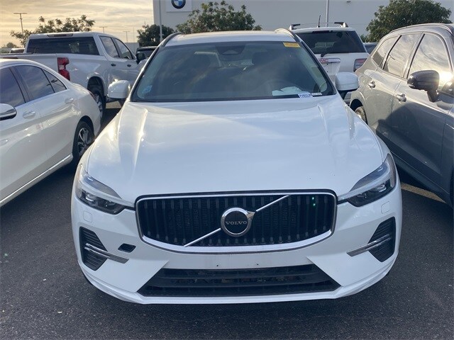 2023 Volvo XC60 B5 Core photo 2