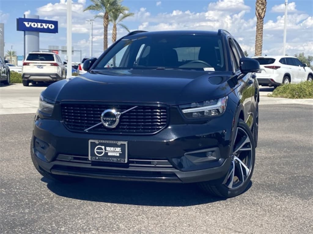 Used 2022 Volvo XC40 T5 AWD R-Design SUV