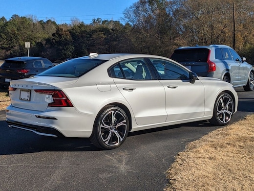 WHITE/VOLVO WCM HOOD in Athens, GA #2292029