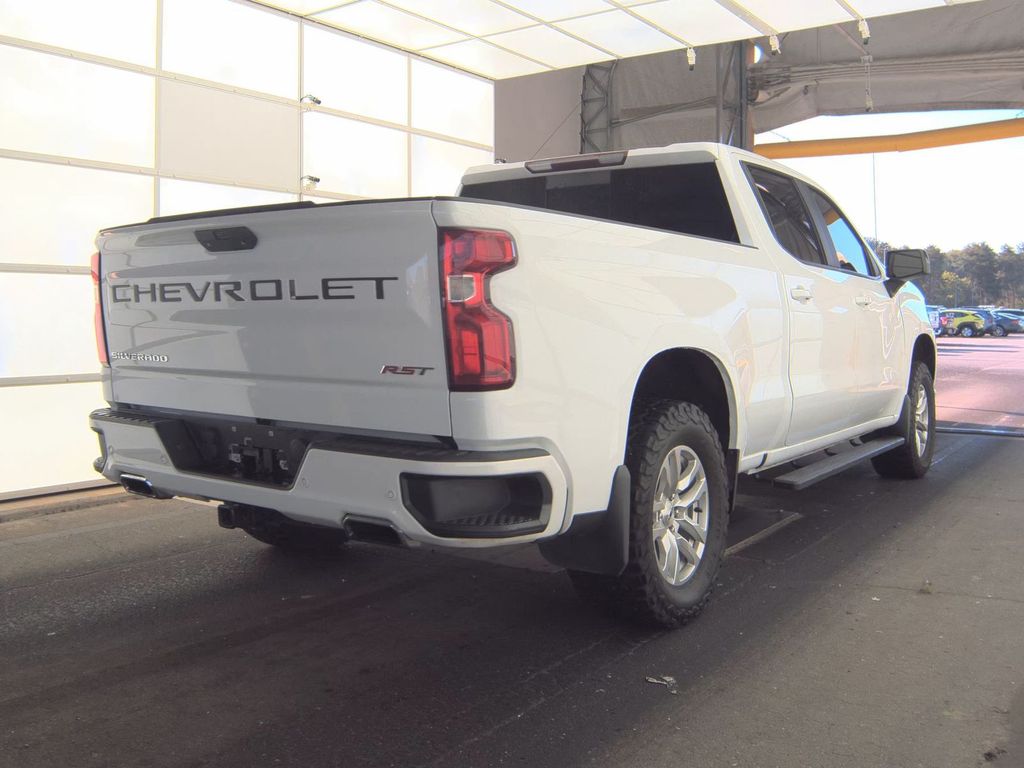 2020 Chevrolet Silverado 1500 RST photo 2