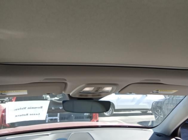 2023 Volvo XC60 B5 Plus photo 4