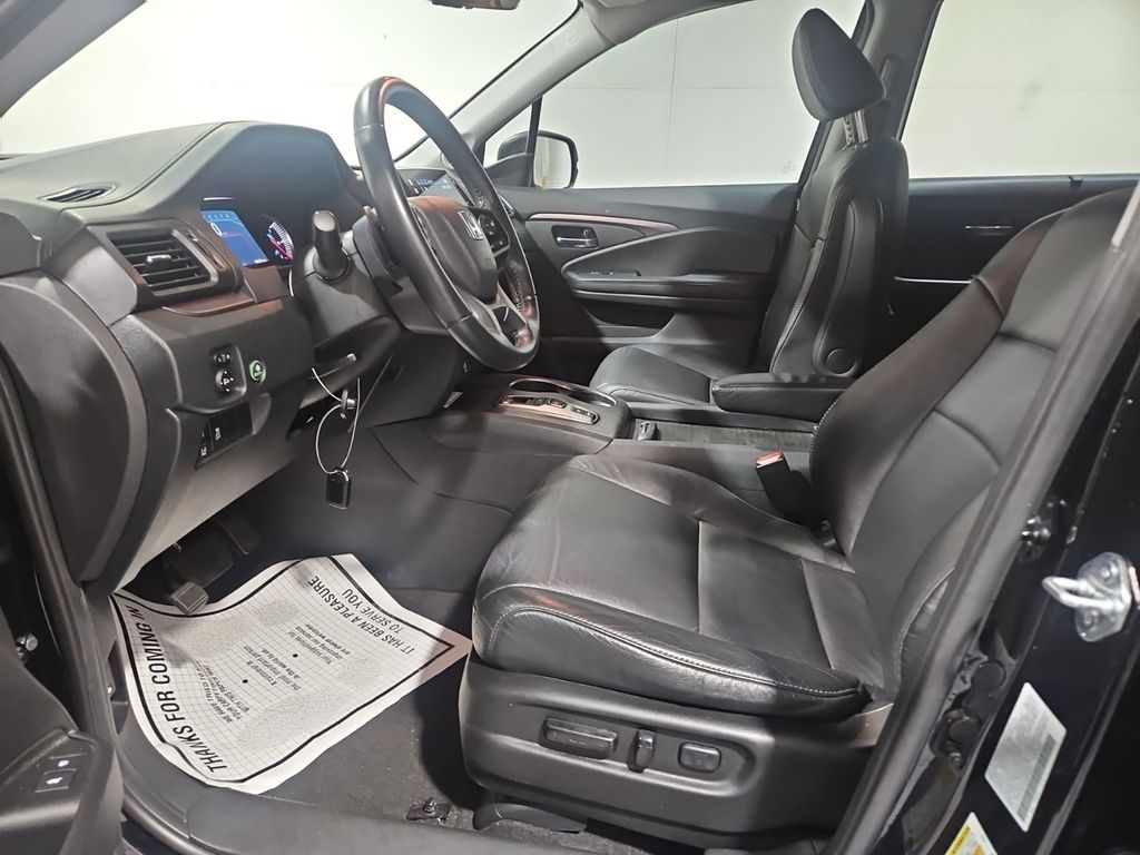 2022 Honda Pilot Special Edition photo 3
