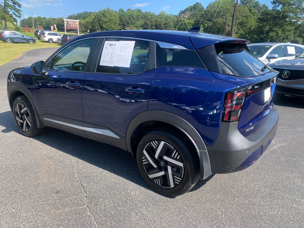 2025 Nissan Kicks SV photo 2