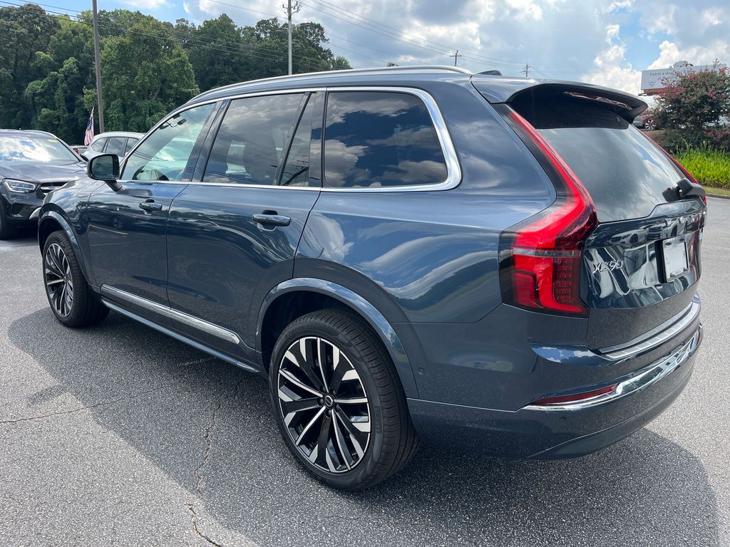 2026 Volvo XC90 Plus photo 3