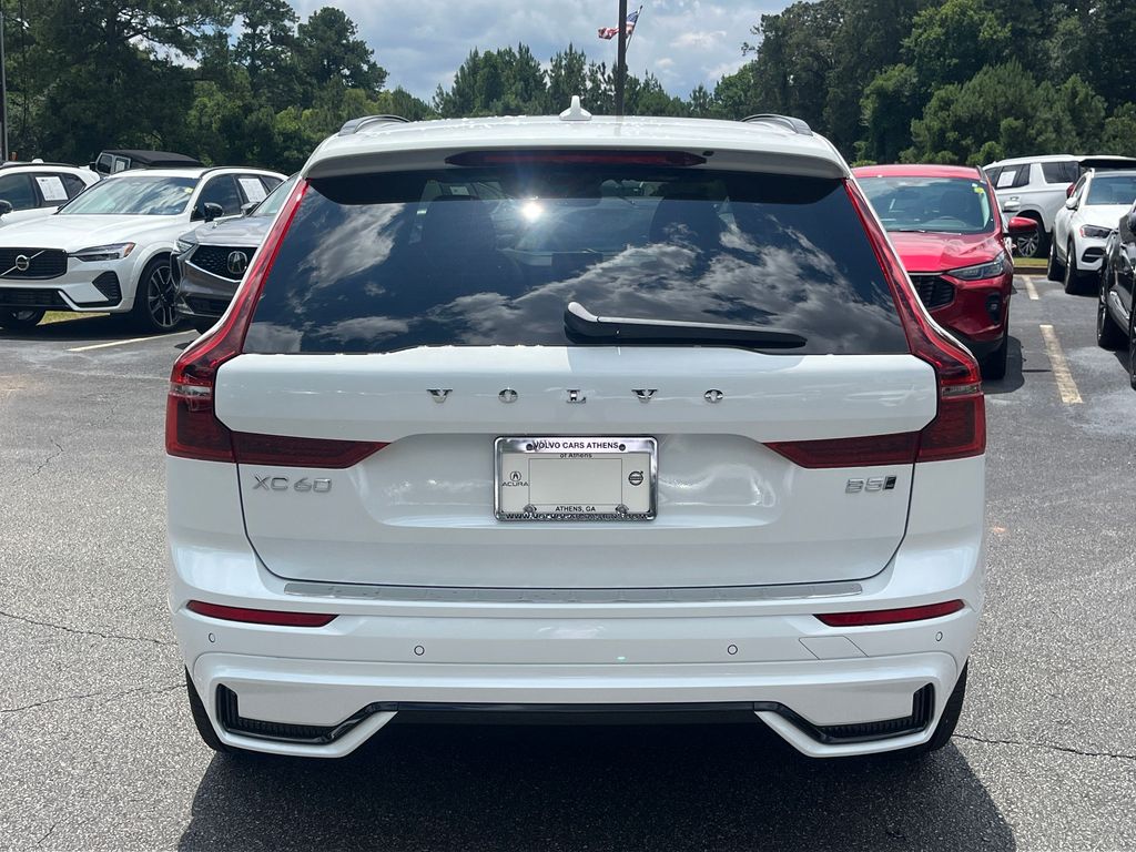2026 Volvo XC60 B5 Plus photo 2