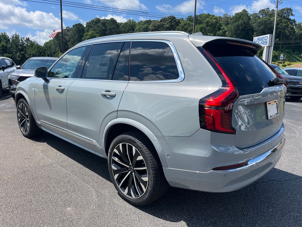 2026 Volvo XC90 Plus photo 3