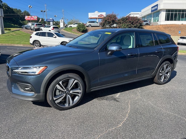 2026 Volvo V60 Cross Country B5 Plus Wagon YV4L12WK3T2170096