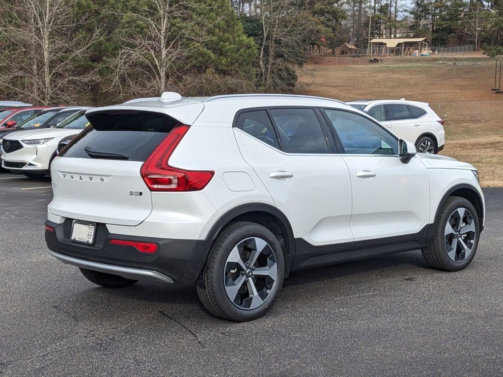 New 2024 Volvo XC40 SUV B5 Plus Bright Crystal White For Sale/Lease in