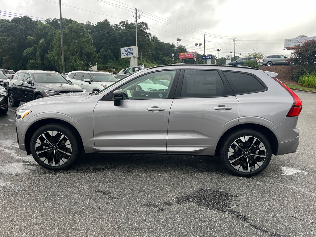 2026 Volvo XC60 B5 Plus photo 2