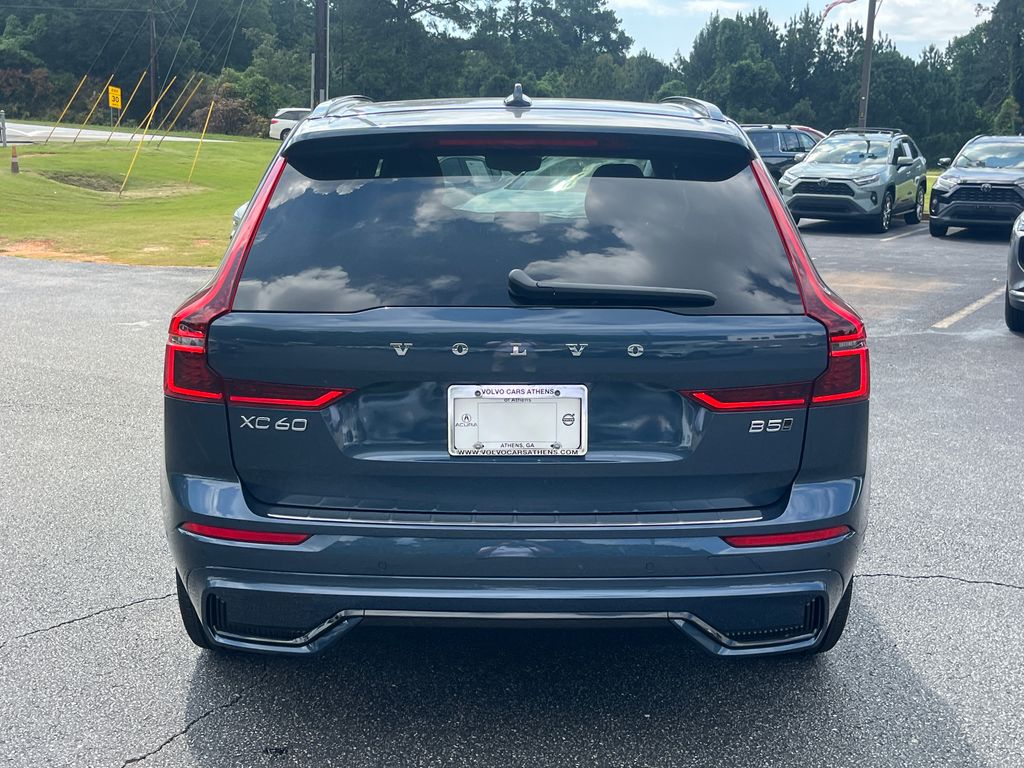 2026 Volvo XC60 B5 Plus photo 3
