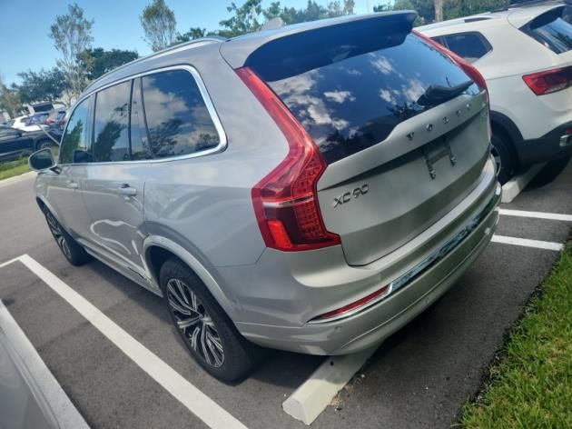 2023 Volvo XC90 B5 Plus photo 2