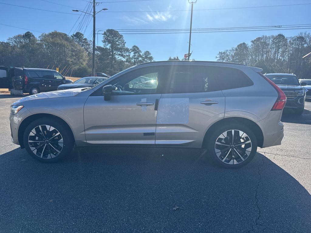 New 2026 Volvo XC60 B5 Plus SUV
