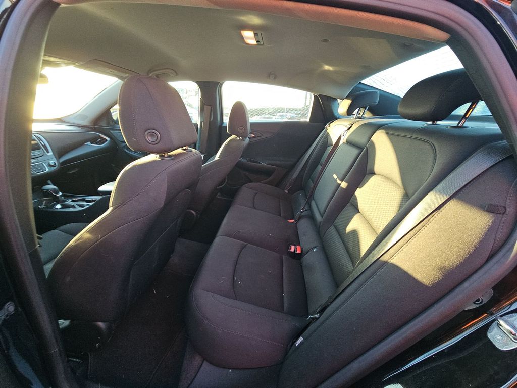 2023 Chevrolet Malibu 1LT photo 4