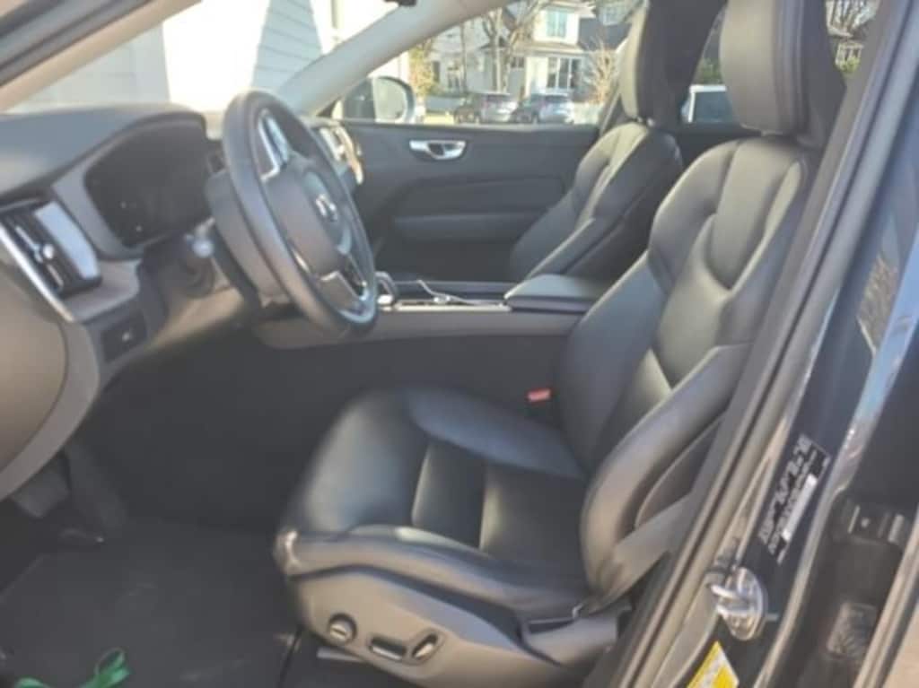 Used 2023 Volvo XC60 B5 Plus Bright Theme SUV