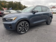 2026 Volvo XC40 B5 Ultra Black Edition SUV