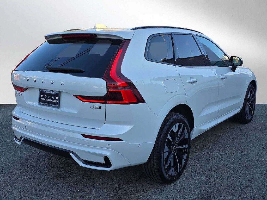 New 2026 Volvo XC60 B5 Plus SUV