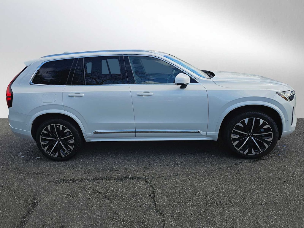 New 2025 Volvo XC90 plug-in hybrid T8 (2025.5) Plus 7-Seater SUV