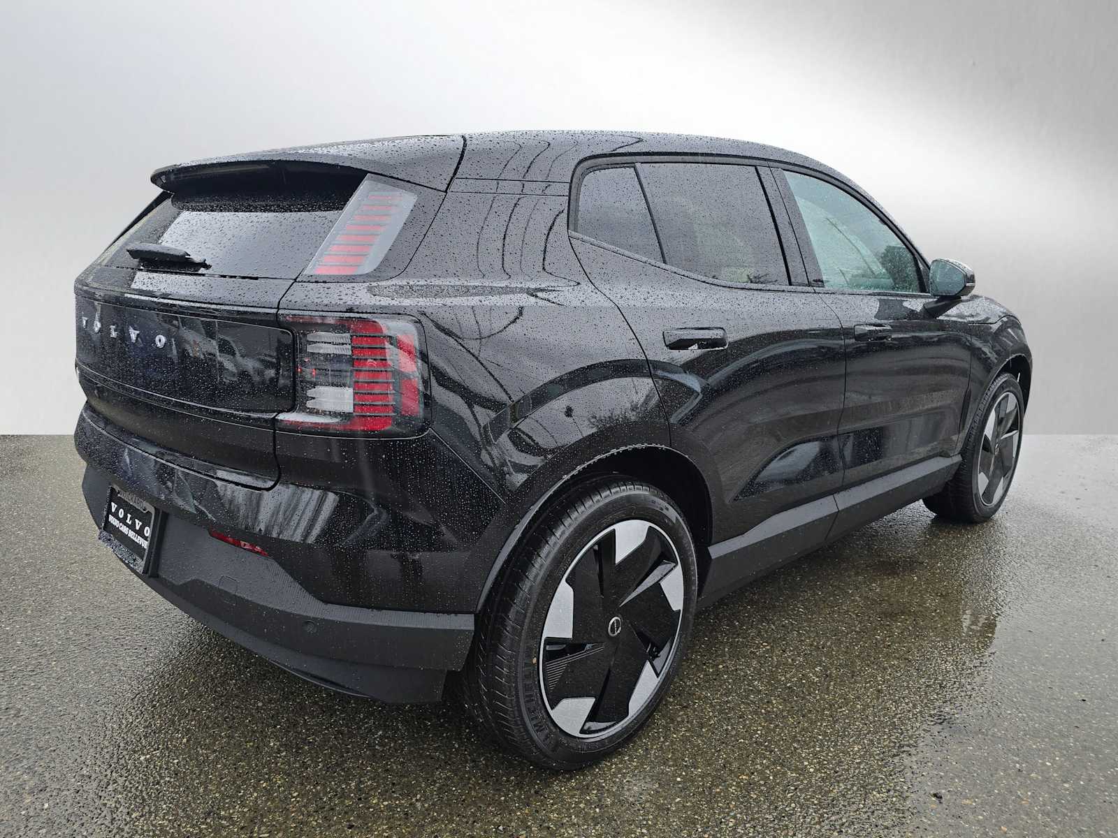 Hybrid and Electric Vehicles | Volvo Cars Bellevue