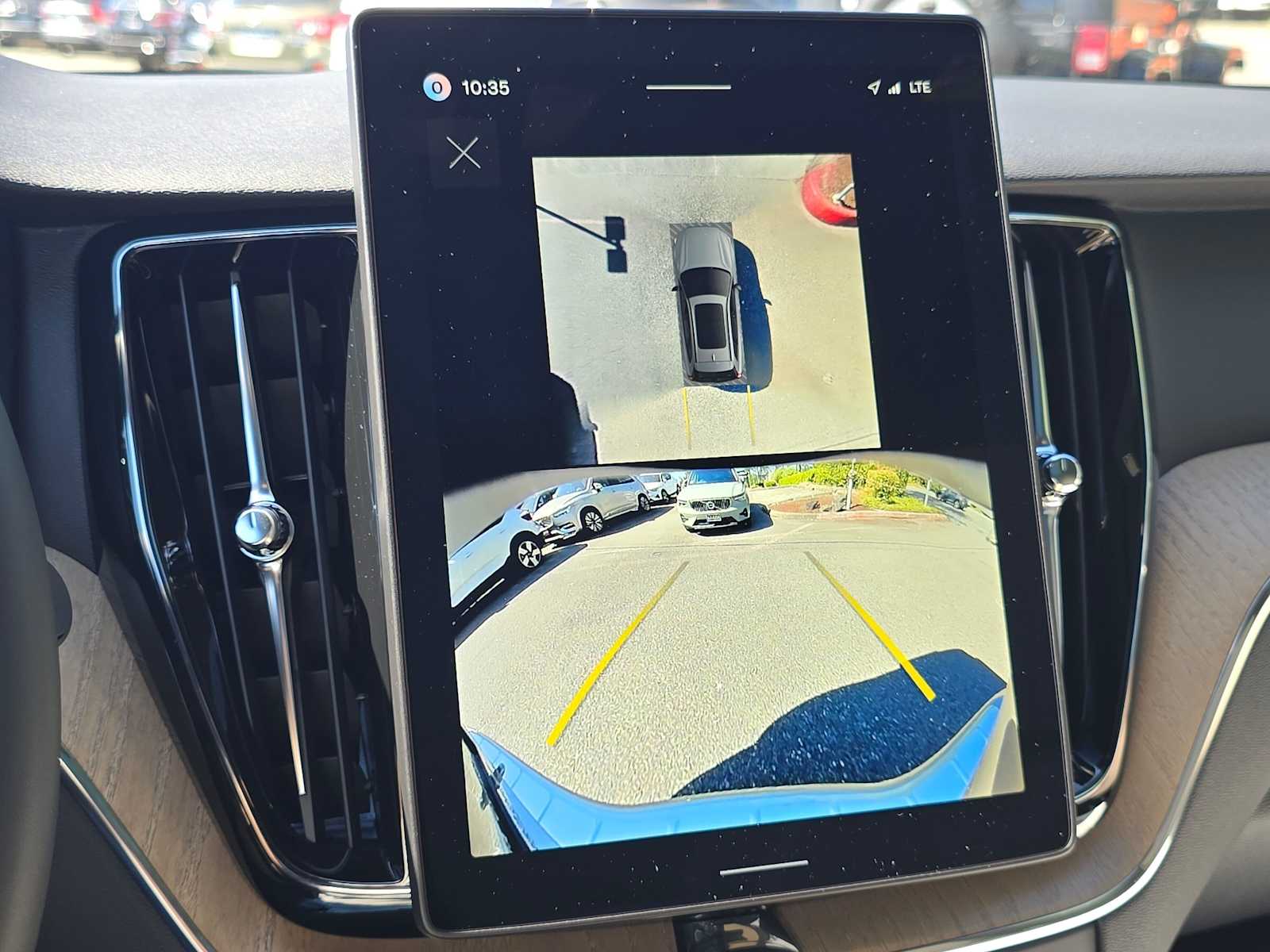 2026 Volvo XC60 Plus - Photo 24