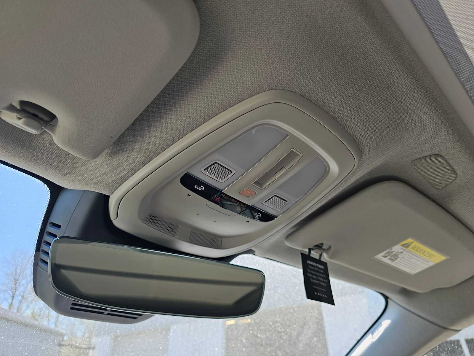 2025 Volvo XC40 Core - Photo 29
