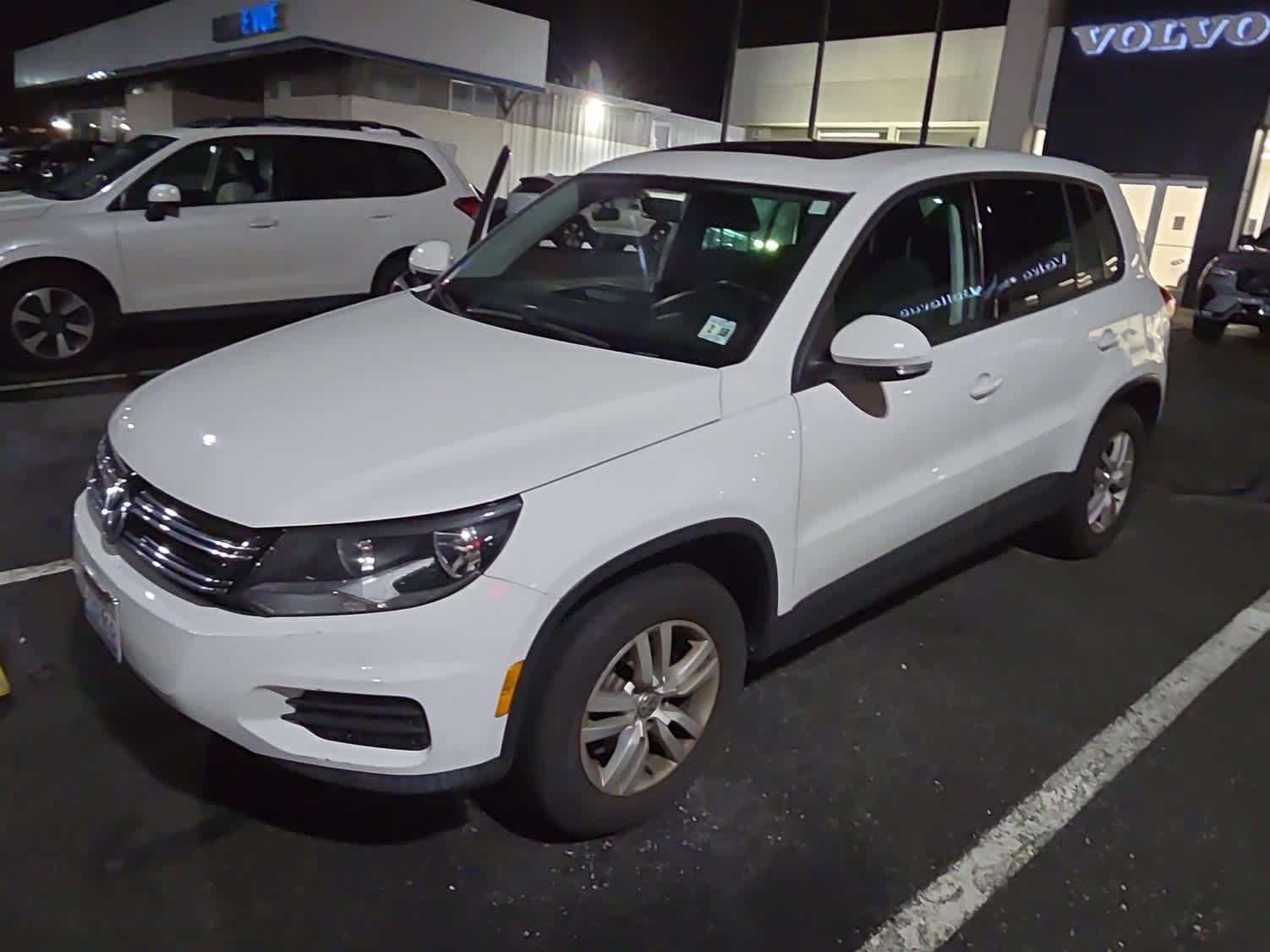 2013 Volkswagen Tiguan SE photo 2