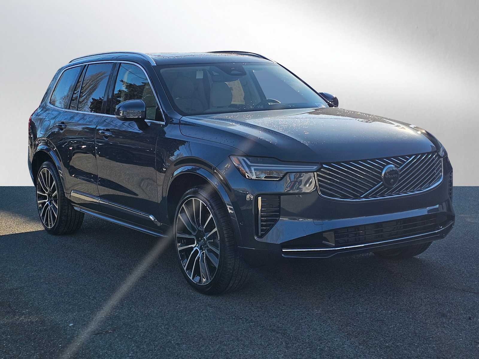 2025 Volvo XC90 Ultra's photo
