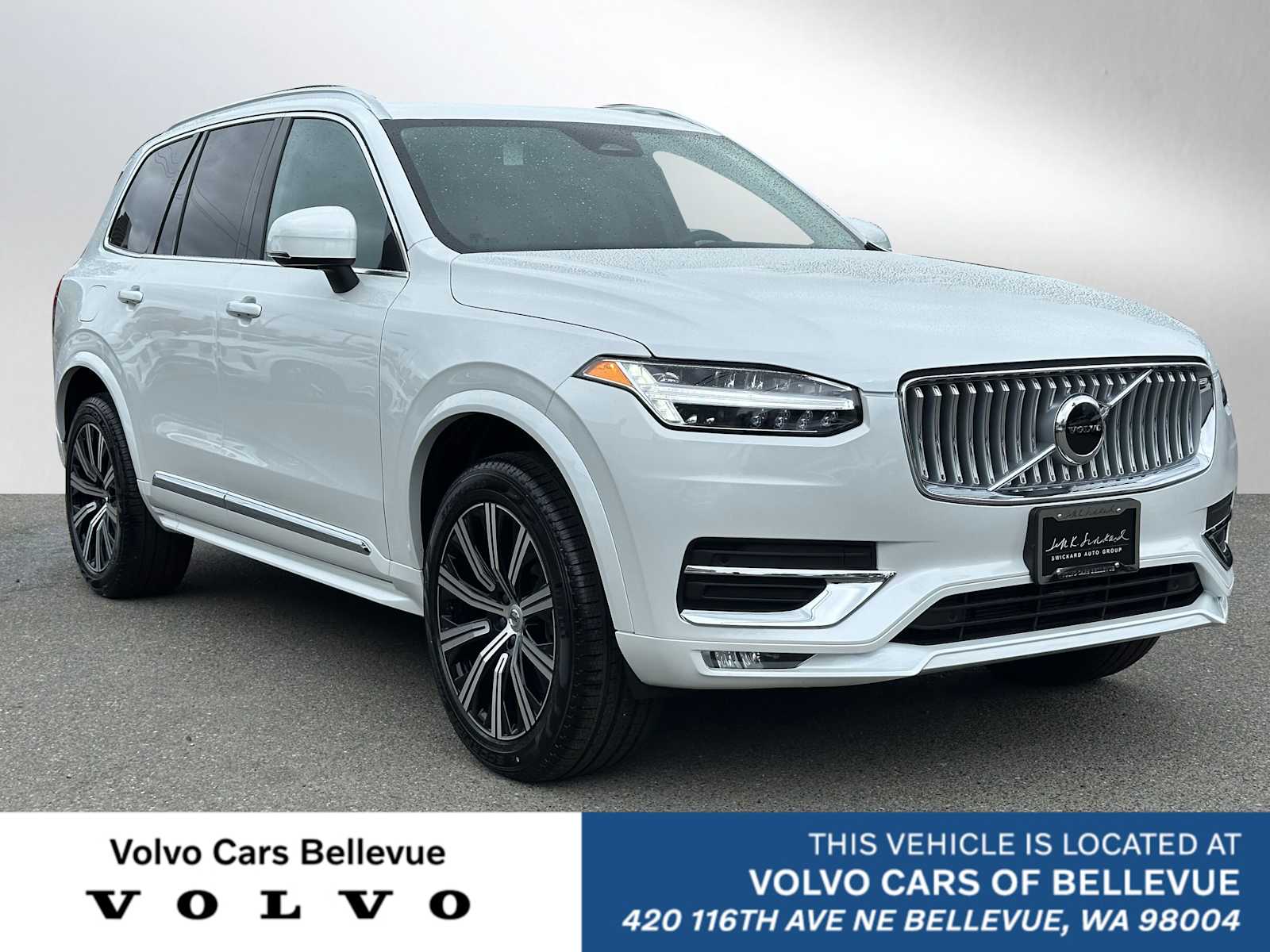 2025 Volvo XC90 Core's photo