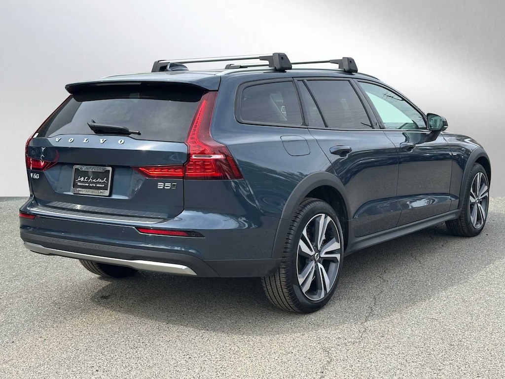 Used 2026 Volvo V60 Cross Country B5 Plus Wagon