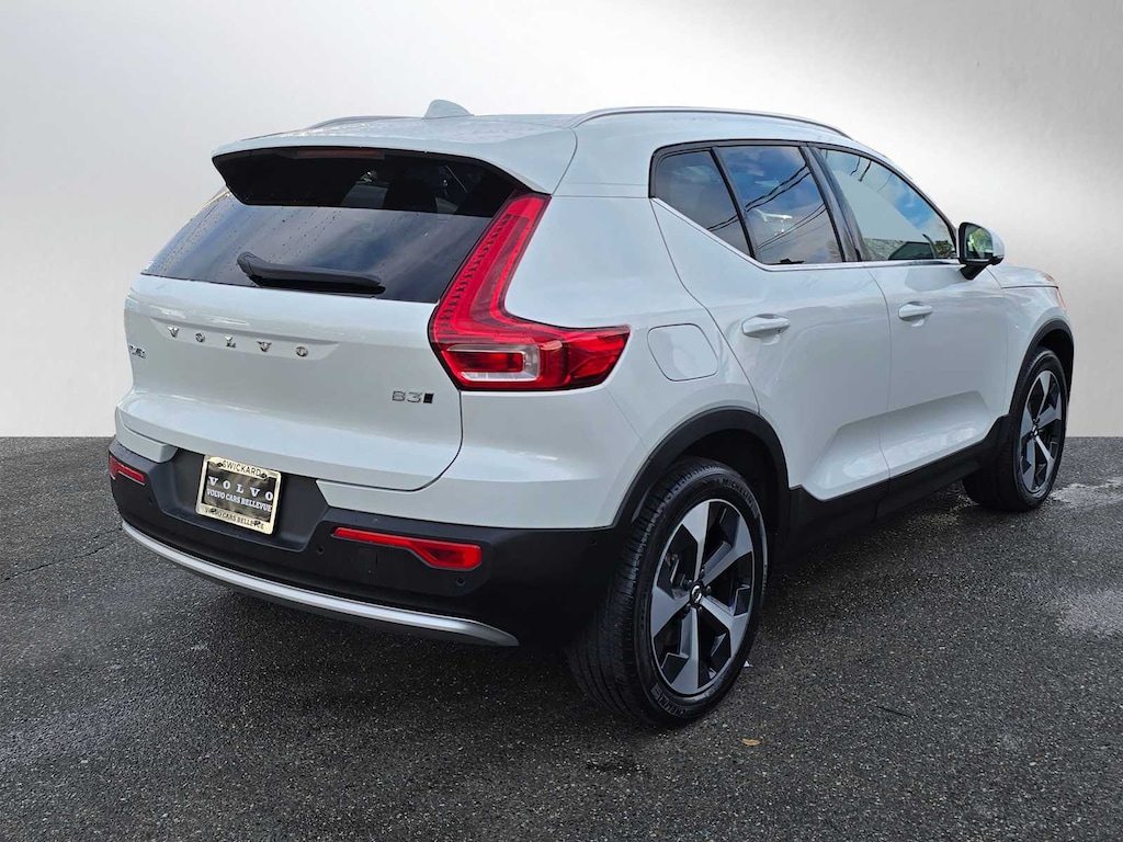 Certified 2025 Volvo XC40 B5 Plus Bright Theme SUV