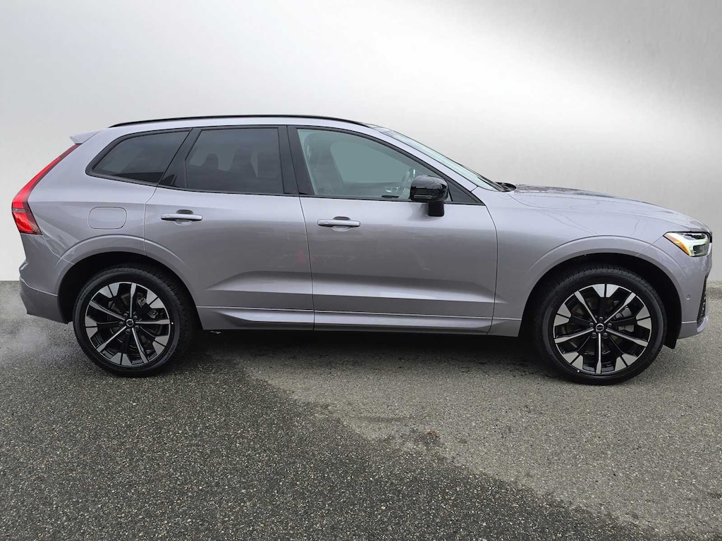 New 2026 Volvo XC60 plug-in hybrid T8 Plus SUV