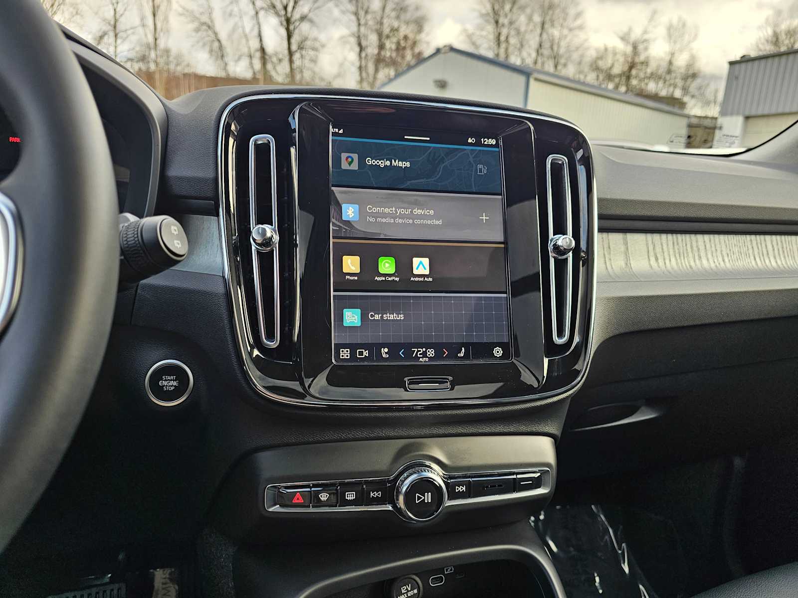 2025 Volvo XC40 Plus - Photo 29