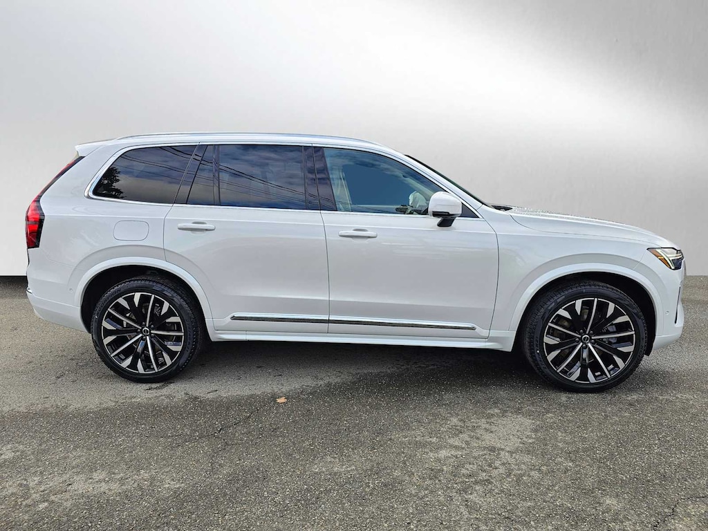 New 2026 Volvo XC90 plug-in hybrid T8 Ultra 7-Seater SUV