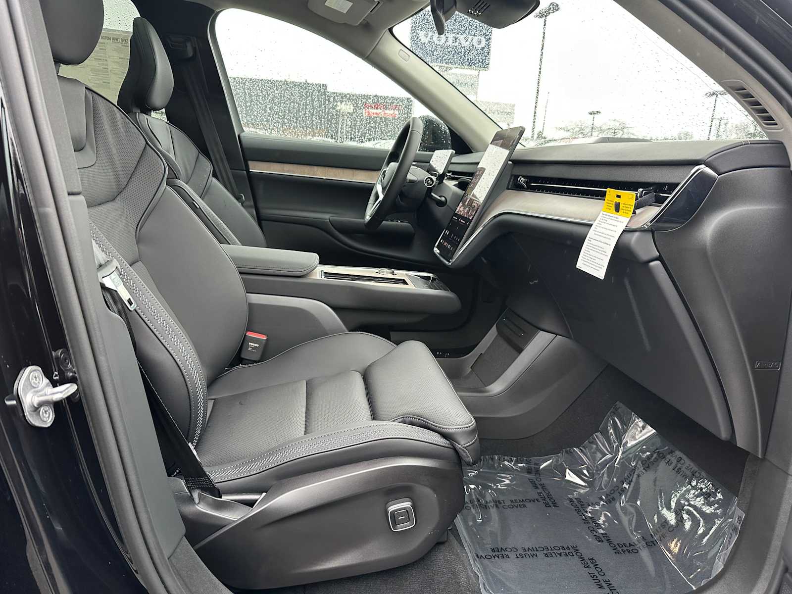 2025 Volvo EX90 Plus - Photo 10