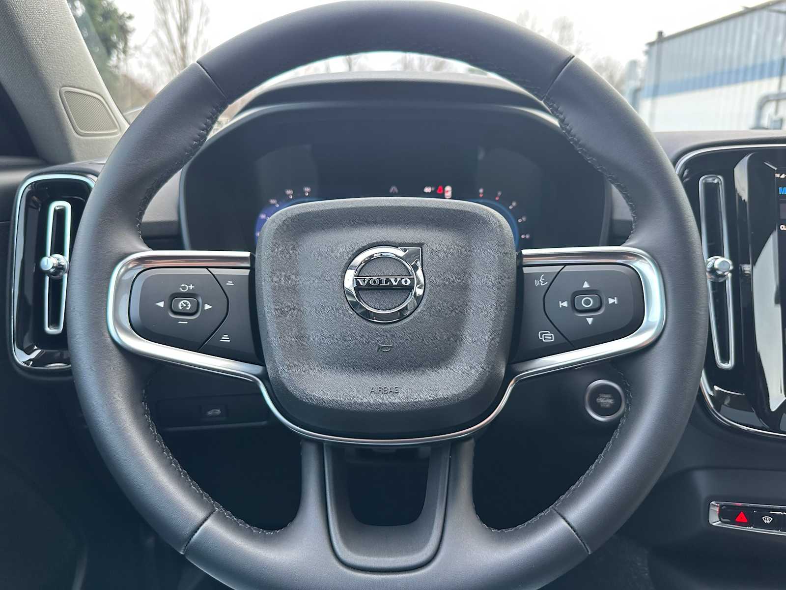 2025 Volvo XC40 Ultra - Photo 24