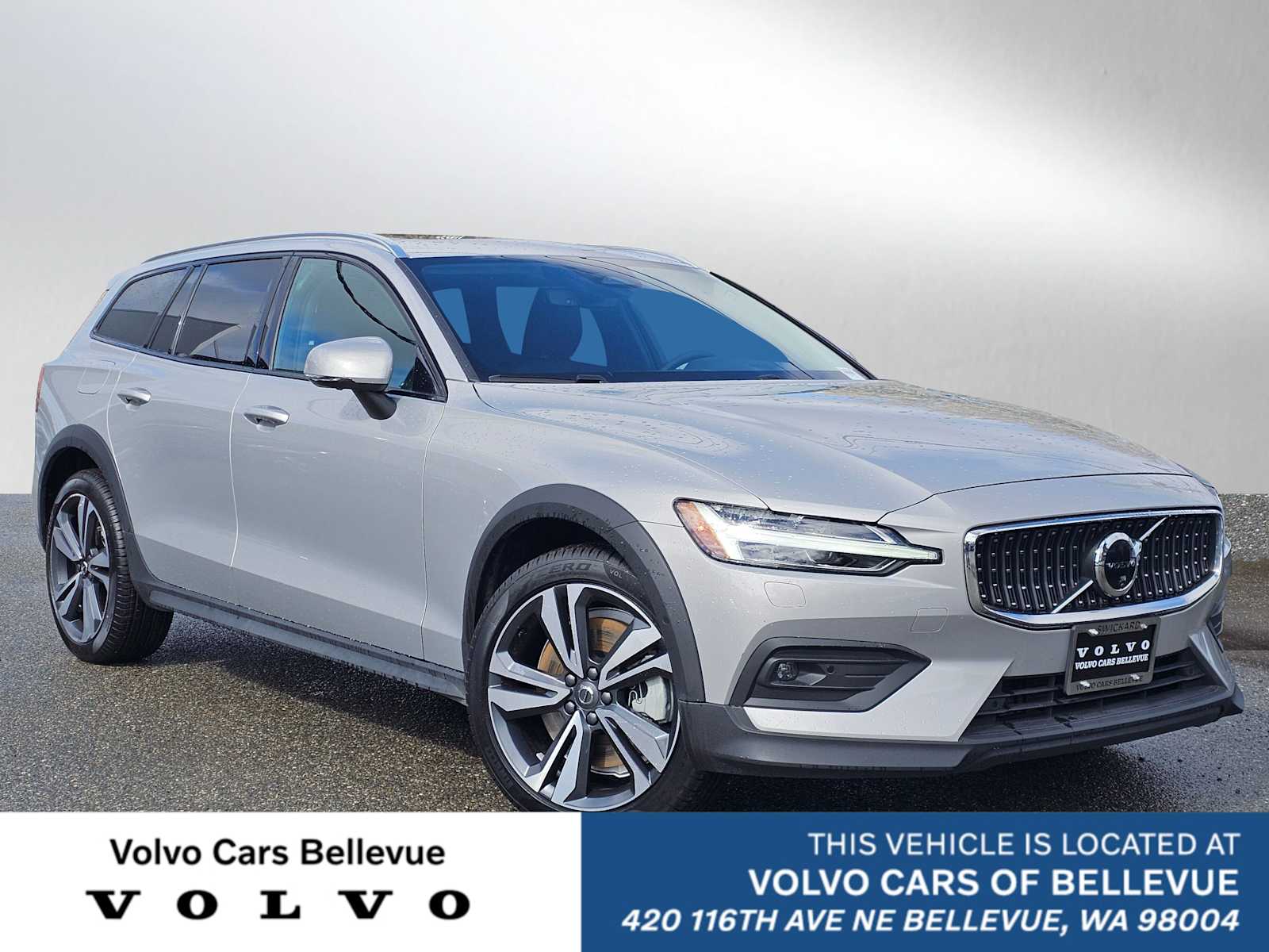 2025 Volvo V60 Cross Country B5 Plus AWD's photo