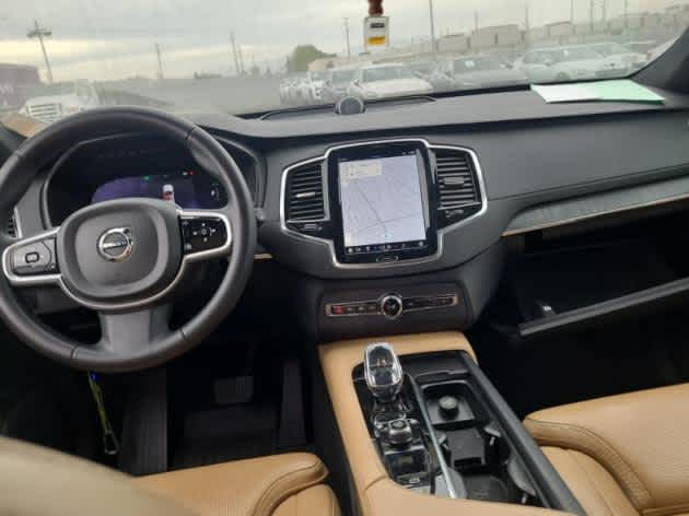 2023 Volvo XC90 Recharge Ultimate photo 3