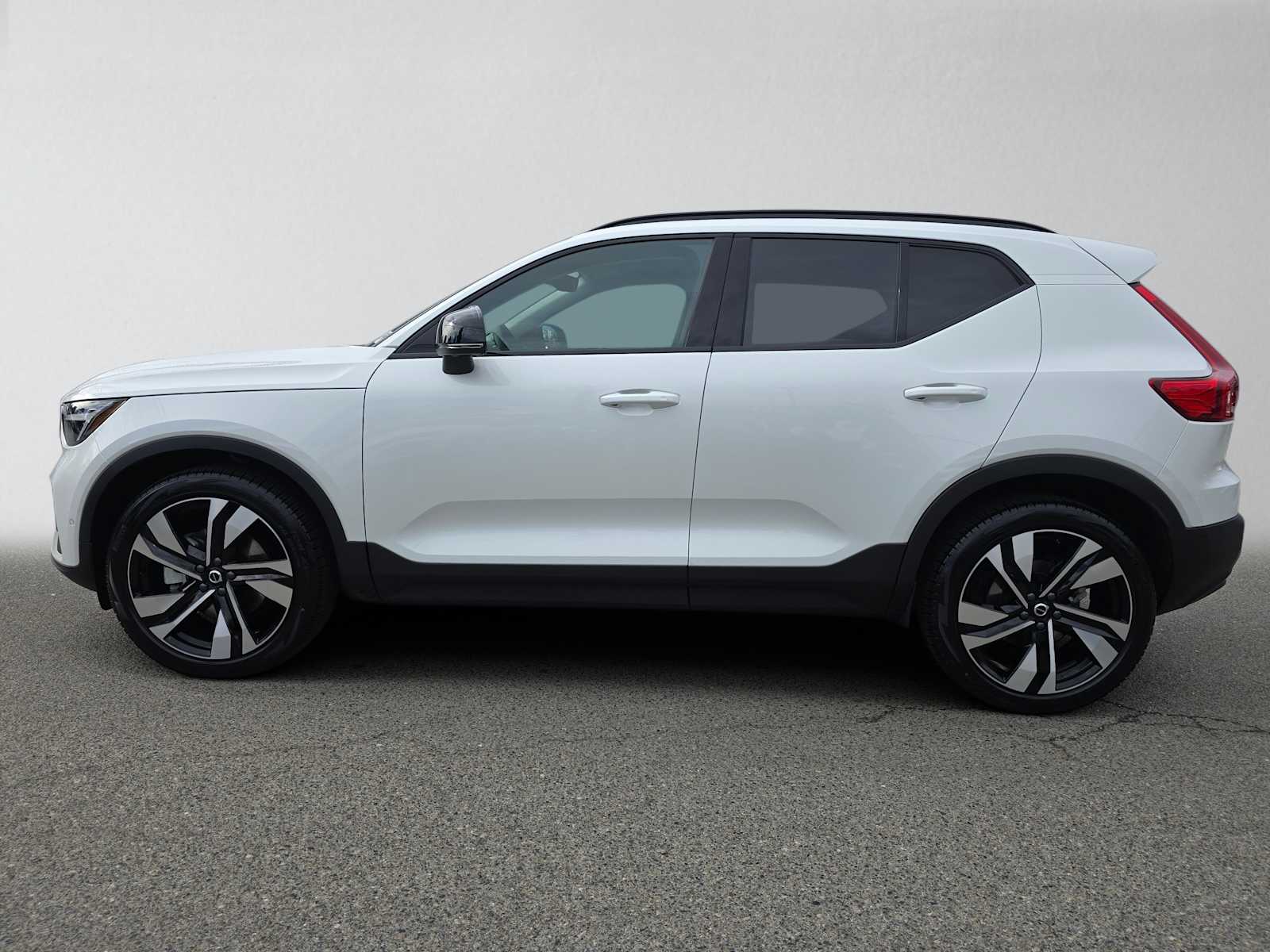 2026 Volvo XC40 Ultra - Photo 6
