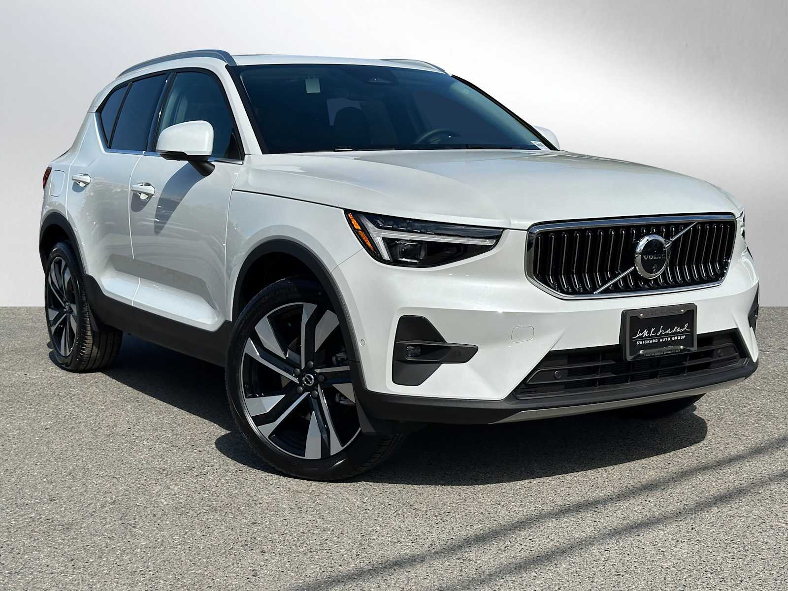 2025 Volvo XC40 Ultra's photo