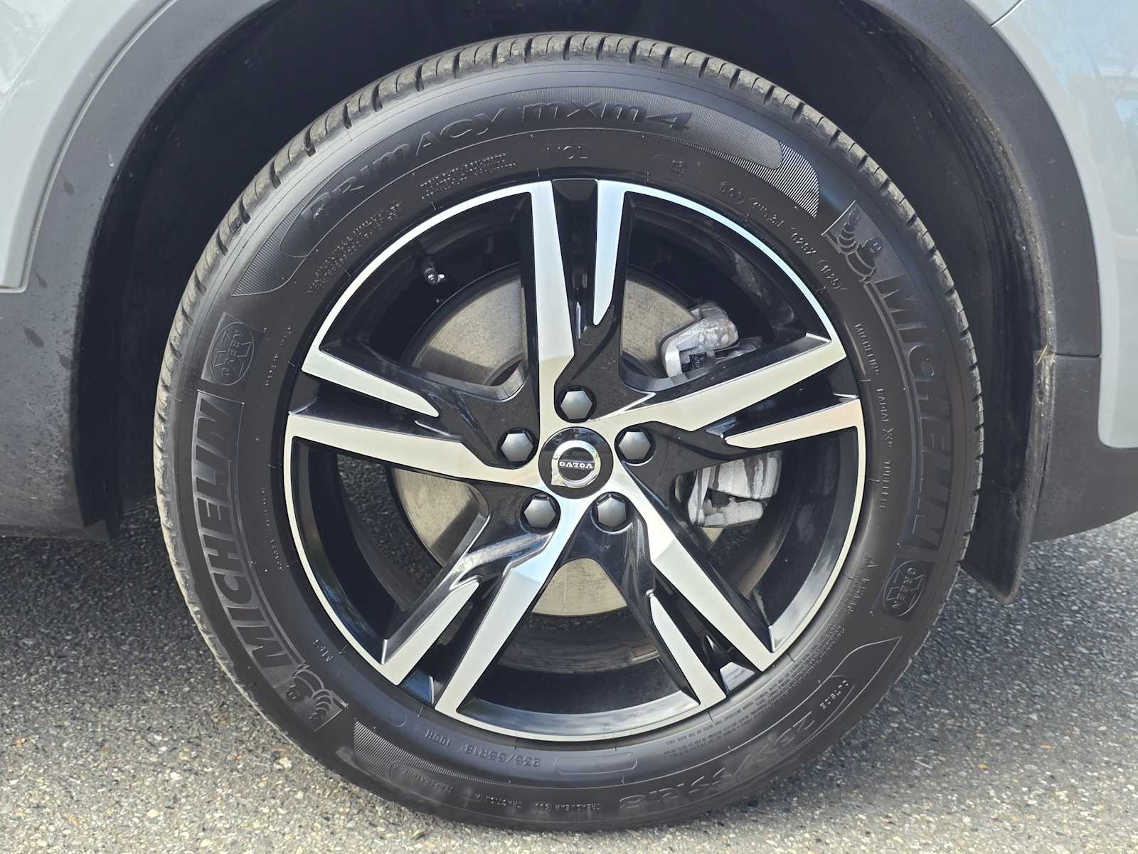 2026 Volvo XC40 Core - Photo 9