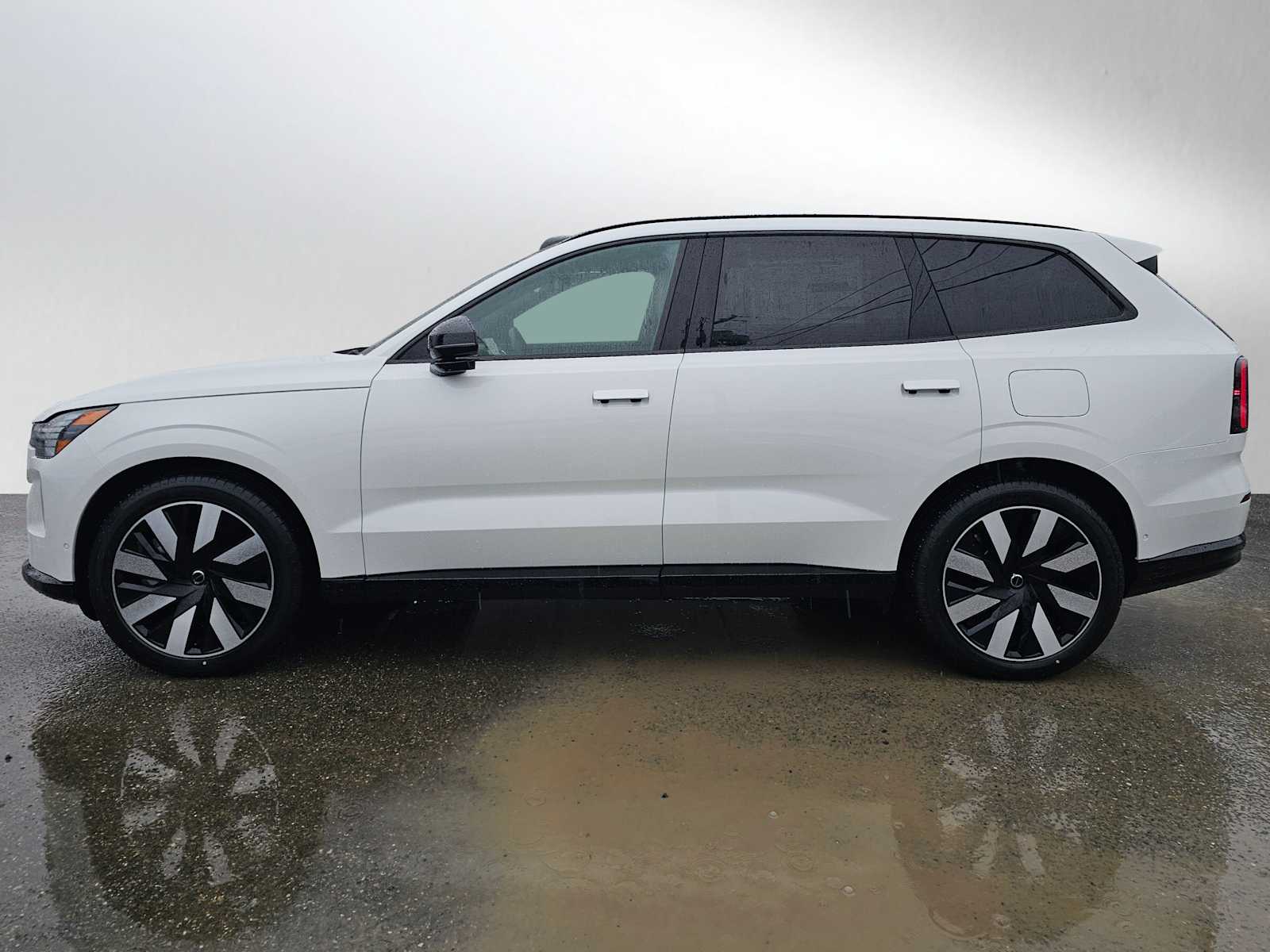 2025 Volvo EX90 Ultra - Photo 6