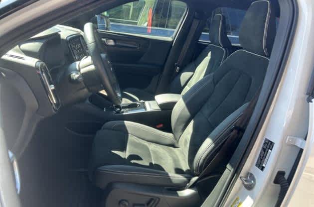 Used 2024 Volvo XC40 Ultimate with VIN YV4ER3XM7R2240215 for sale in Bellevue, WA