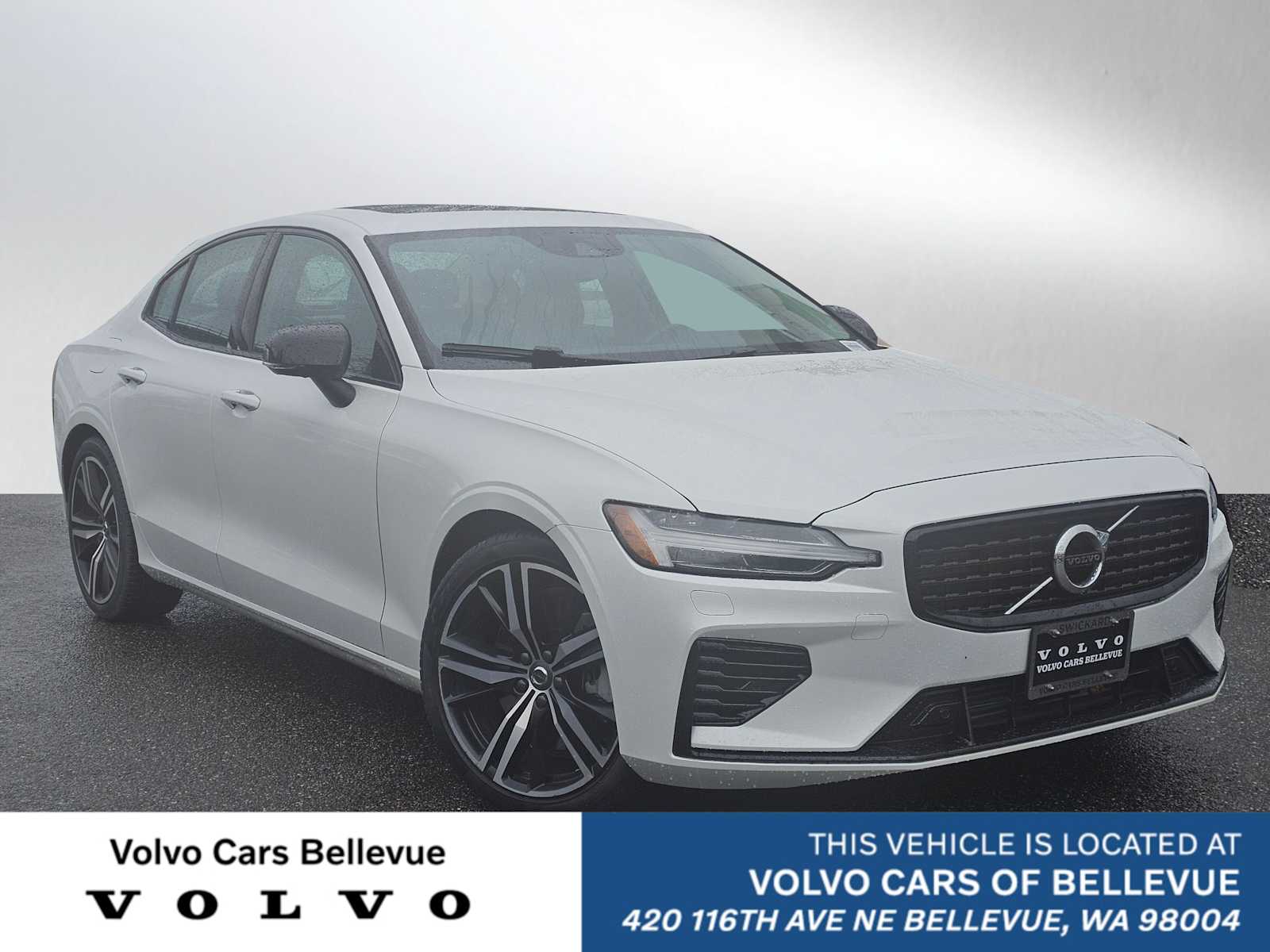 2022 Volvo S60 T8 Recharge R-Design Expression AWD's photo